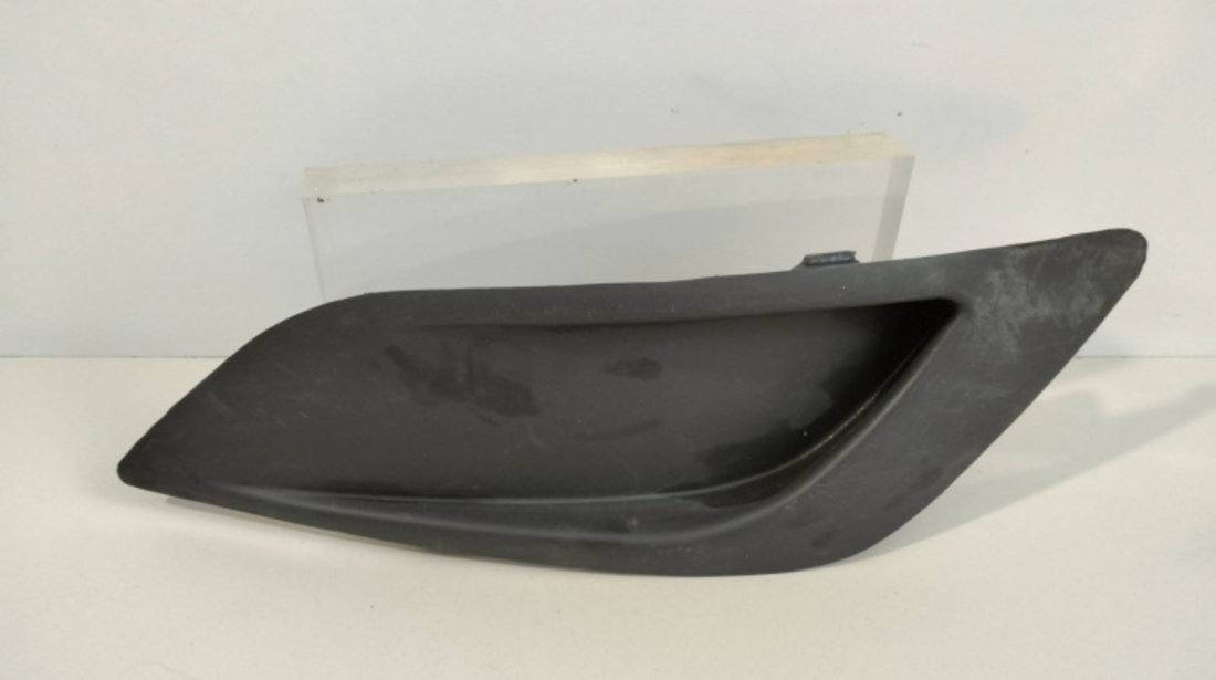 Grila inferioara bara fata dreapta Ford Focus 2 Ford Focus 2 [2004 - 2008]