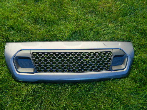 Grila inferioara bara fata Jeep Compass model 2021-2023 cod 60936026