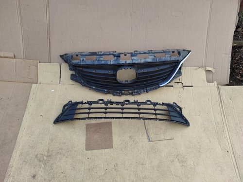 Grila inferioara bara fata Mazda 6 (2012-2014) cod GHP9501T1