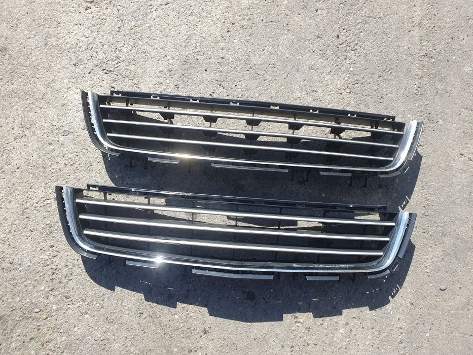 Grila inferioara bara fata Opel Astra H Facelift