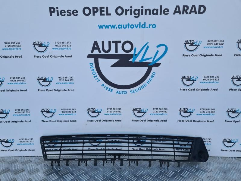 Grila inferioara bara fata Opel Vectra C 2002-2005 09186126