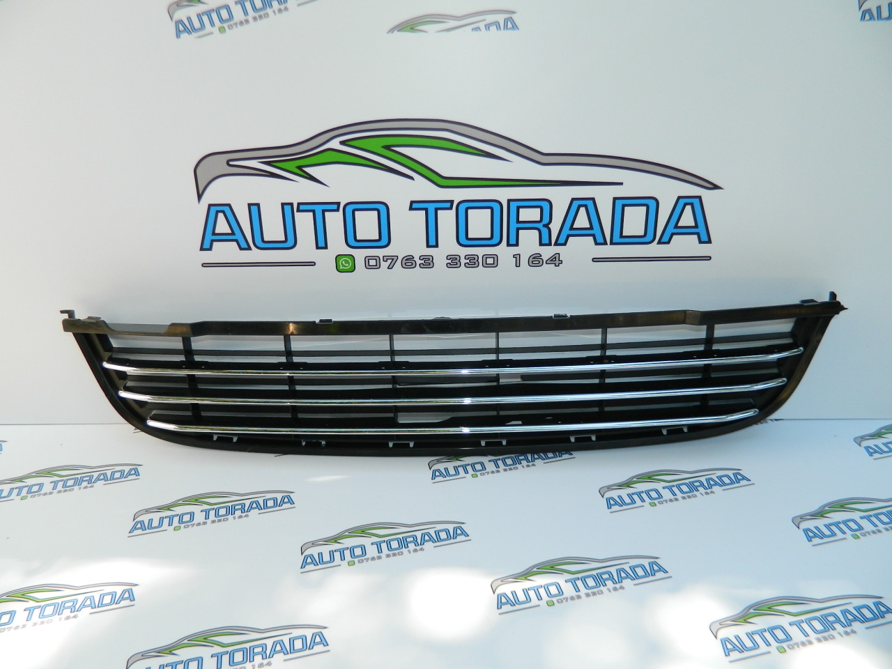 Grila inferioara bara fata PEUGEOT 5008 cod 9687437677 9686182677