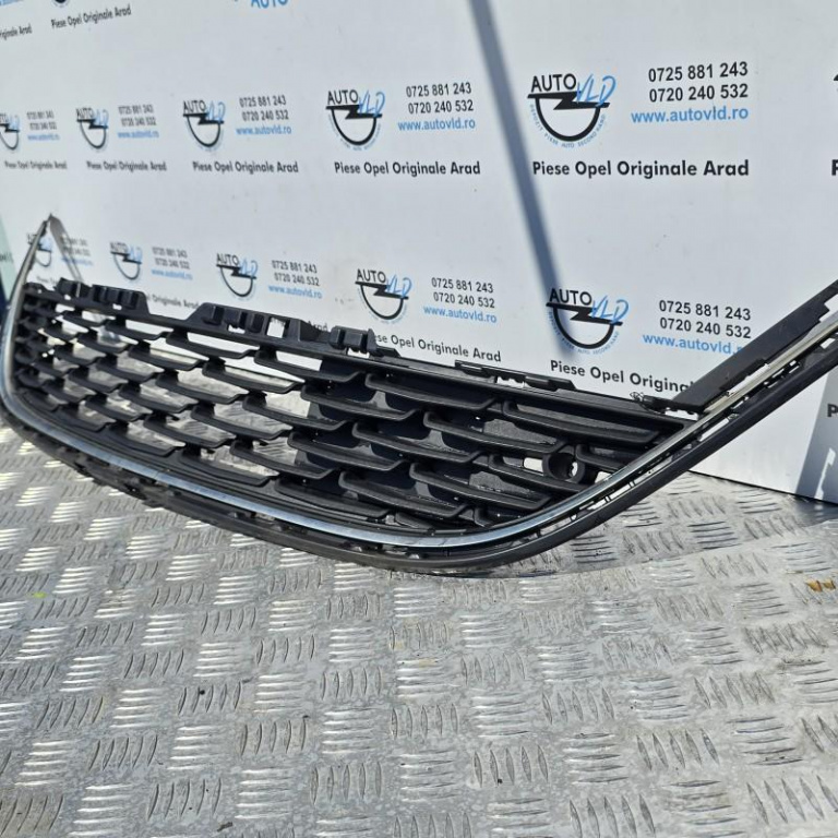Grila inferioara Opel Astra J Facelift 2012-2018 13368822