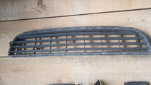 Grila inferioara radiator bara fata Opel Zafira B