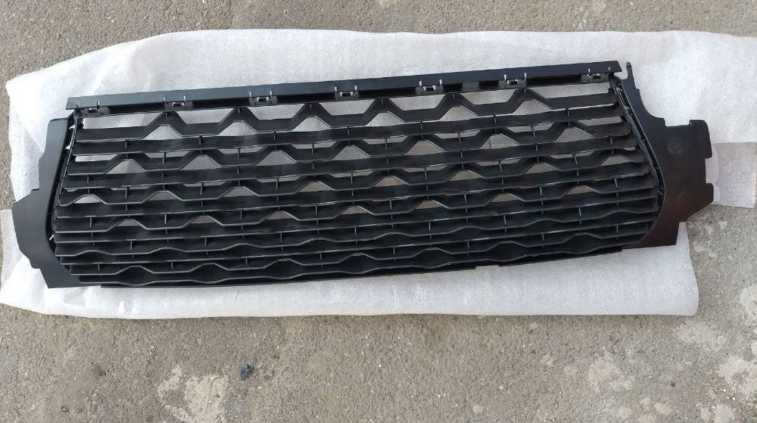 Grila inferioara radiator Dacia Duster 2018 / 2019 nou