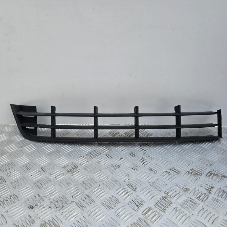 Grila inferioara Skoda Fabia 2 facelift 2010-2014 5J0853666A