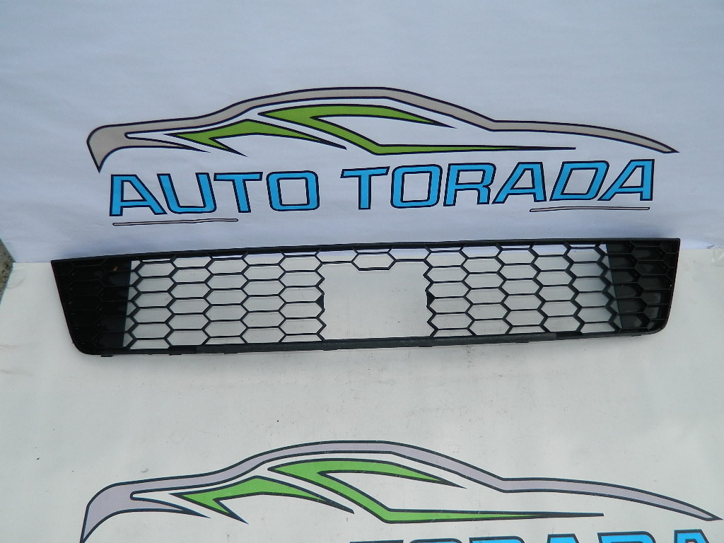 Grila inferioara Skoda Octavia 3 RS cod 5E0853677H