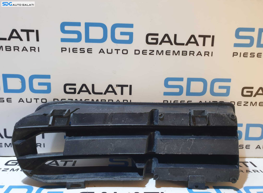 Grila Inferioara Stanga Spoiler Bara Fata Volkswagen Golf 4 1998 - 2006 Cod 1J0853665B [L4081]