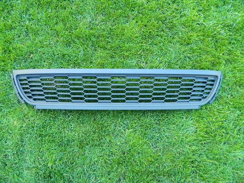 Grila inferioara VW Polo 6R model 2010-2014 cod 6R0853677A