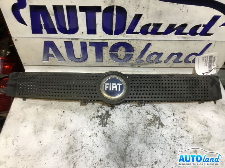 Grila Intre Faruri 735314236 Fiat PANDA 312 2012