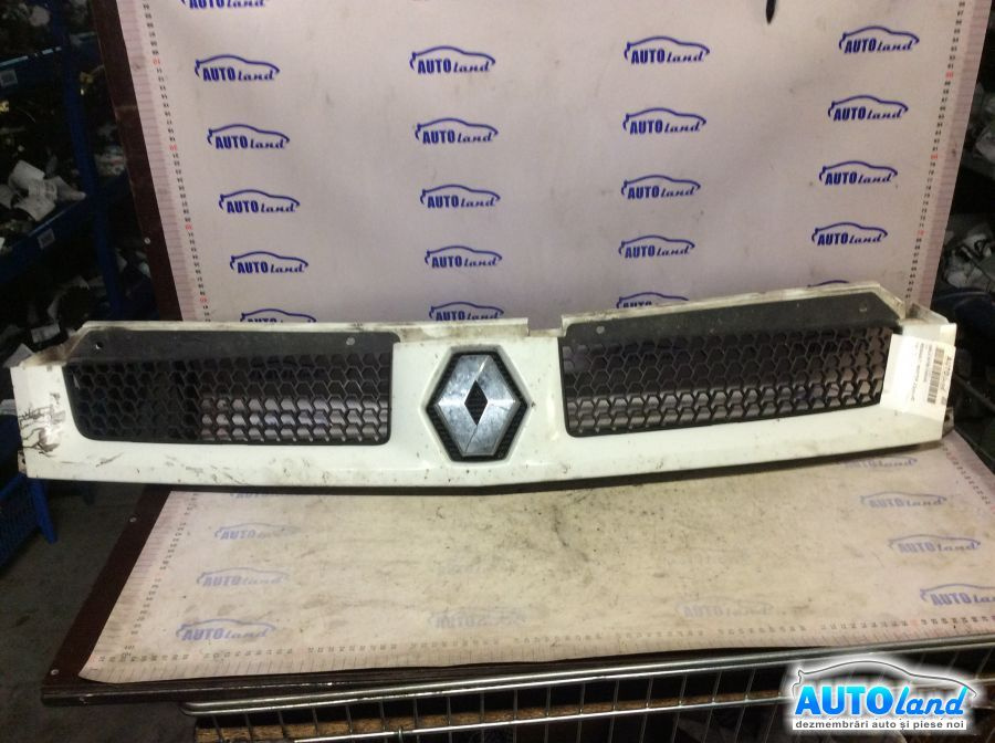 Grila Intre Faruri 8200233765 2004 Renault MASTER II bus JD 2003