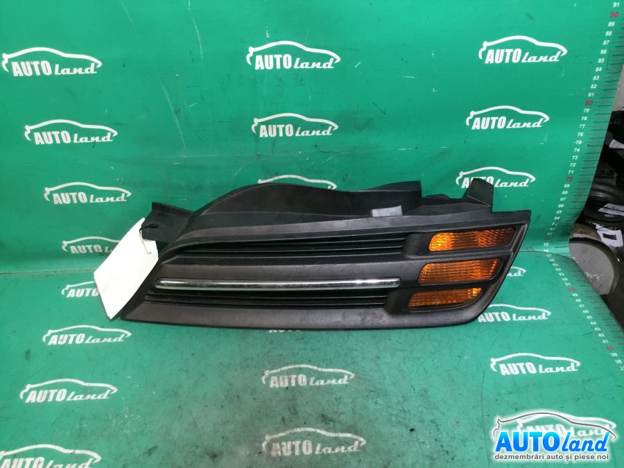 Grila Intre Faruri 89027935 Partea Stanga Nissan MICRA III K12 2003-2010
