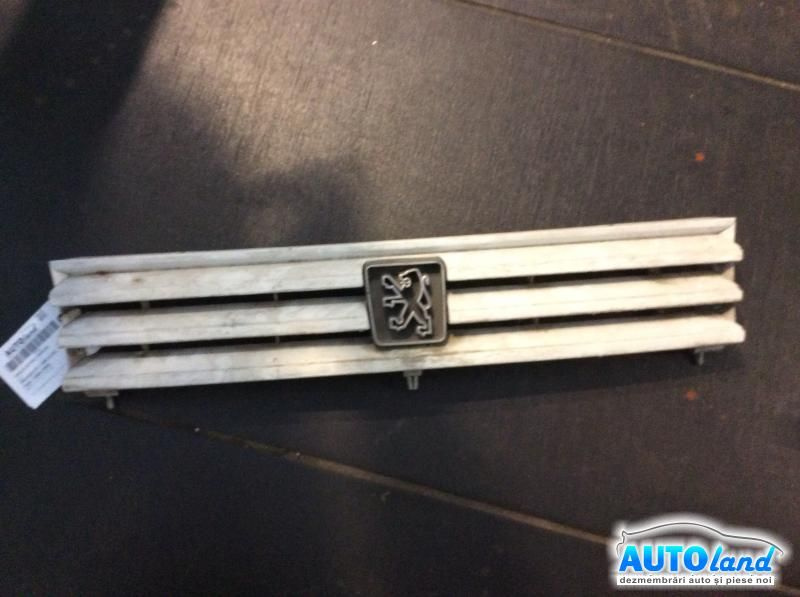 Grila Intre Faruri 9602130977 Alba Peugeot 309 II 3C,3A 1989-1993
