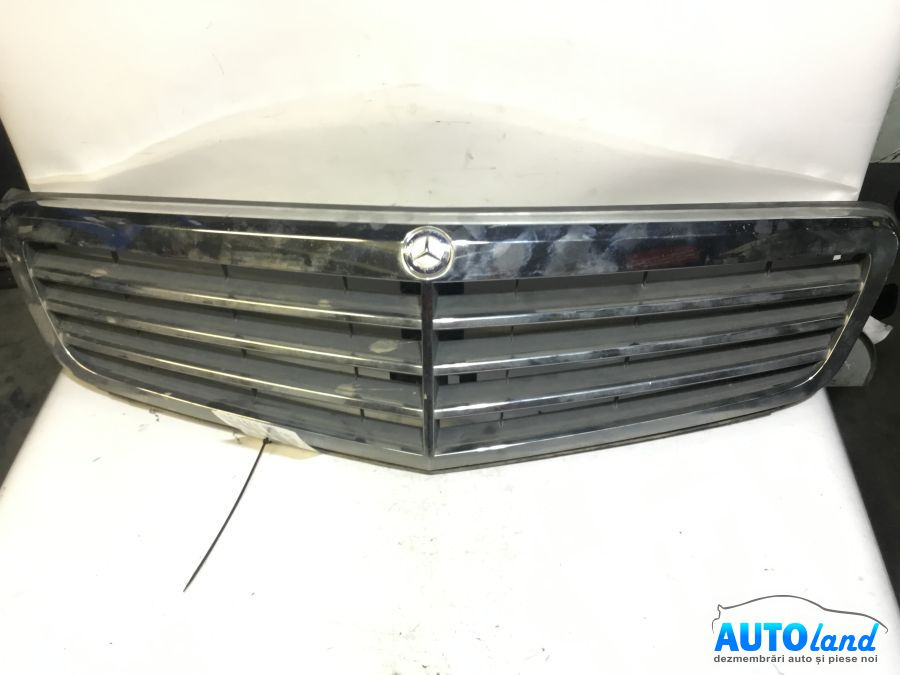 Grila Intre Faruri A2048801283 Facelift Mercedes-Benz C-CLASS T-Model S204 2007