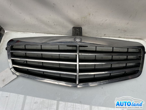 Grila Intre Faruri A2128800583 Mercedes-Benz E-CLASS W212 2009