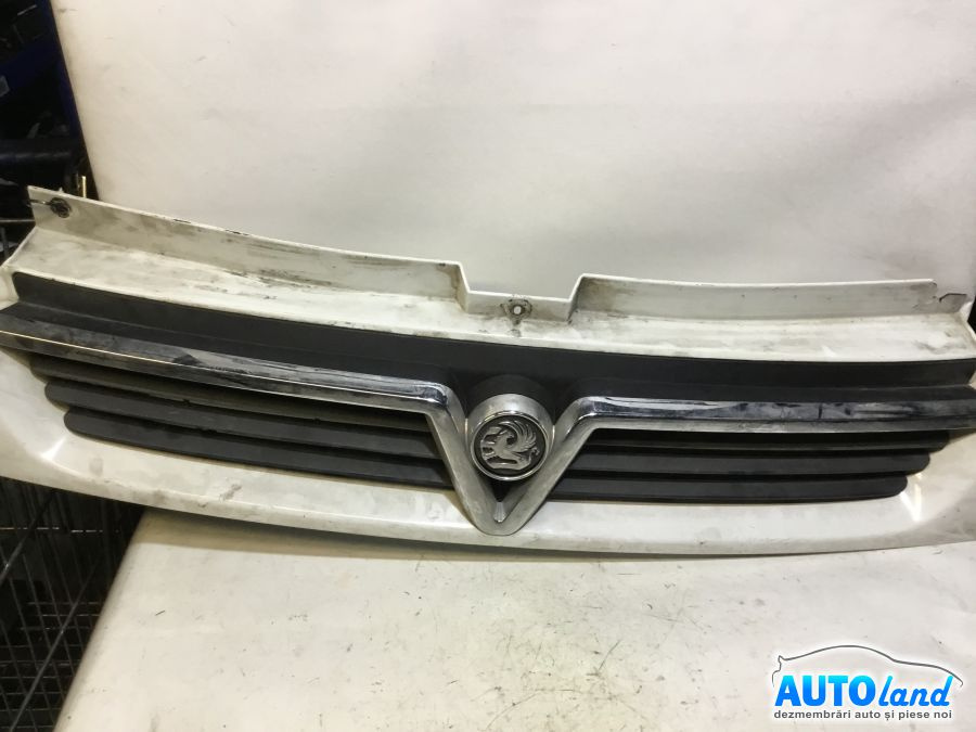 Grila Intre Faruri Emblema Vauxhall, Ureche Rupta Opel VIVARO caroserie F7 2001
