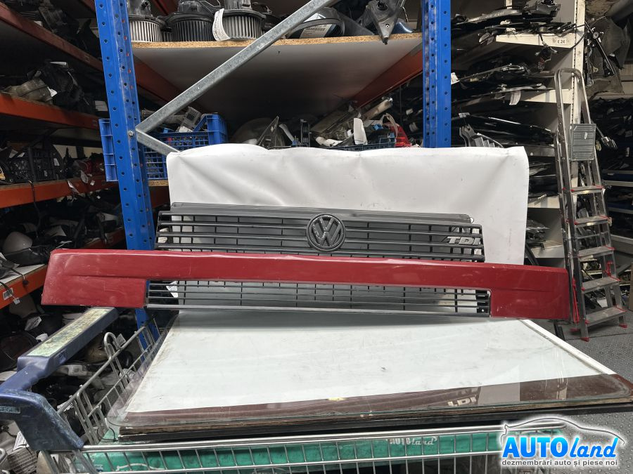 Grila Intre Faruri Volkswagen TRANSPORTER IV bus 70XB,70XC,7DB,7DW 1990-2003