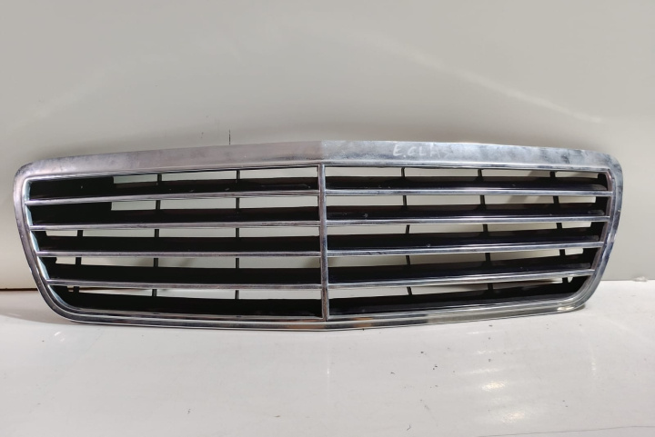 Grila Mercedes-Benz E-Class W211 [2002 - 2006]