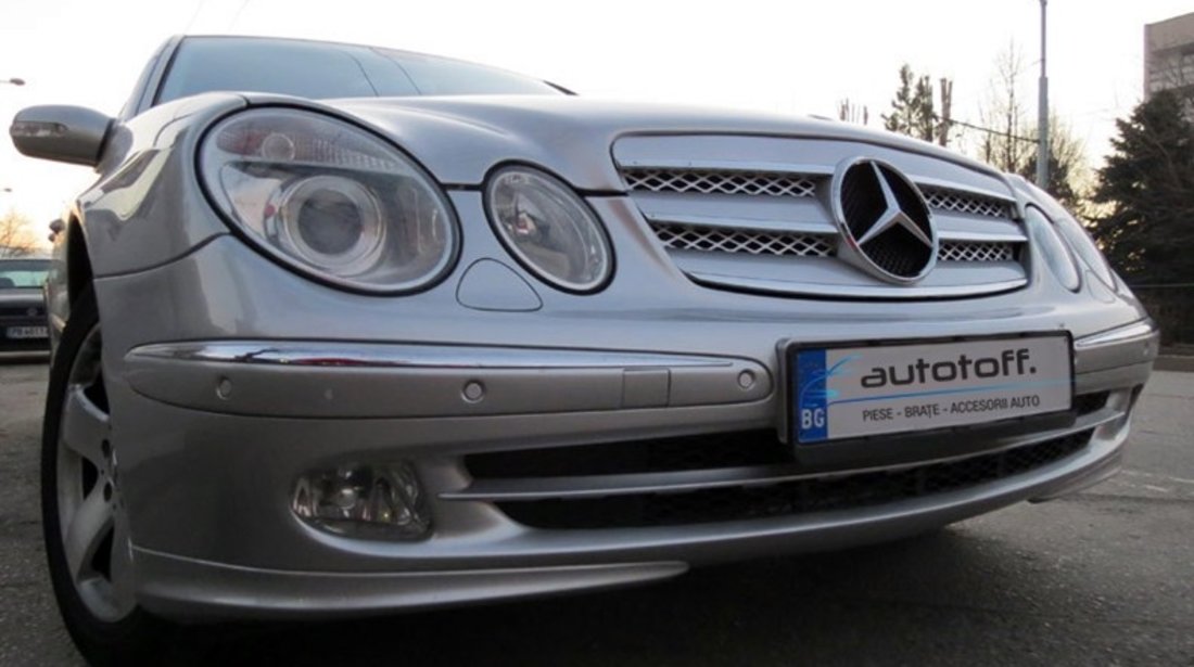 Grila Mercedes-Benz E-Class W211