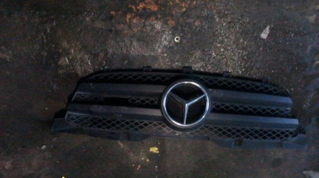 Grila mercedes benz vito  2007