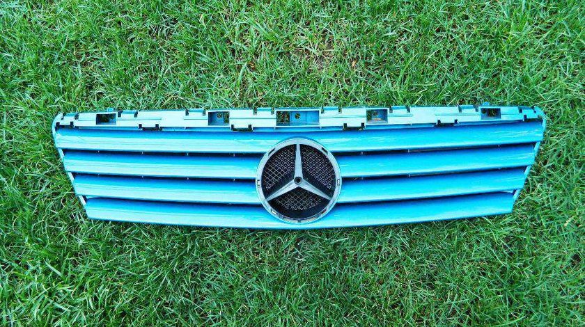 Grila Mercedes-Benz W168 A-Klasse cod A1688801283