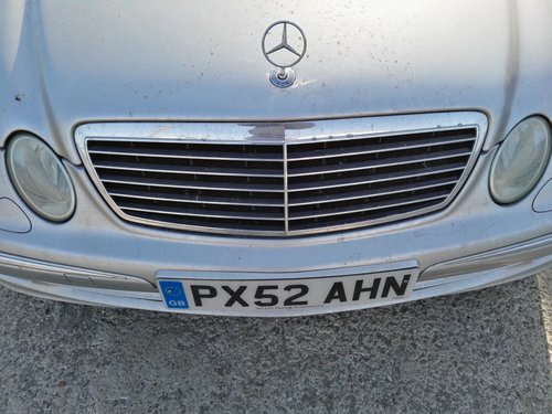 Grila mercedes e class w211 an 2002-2006