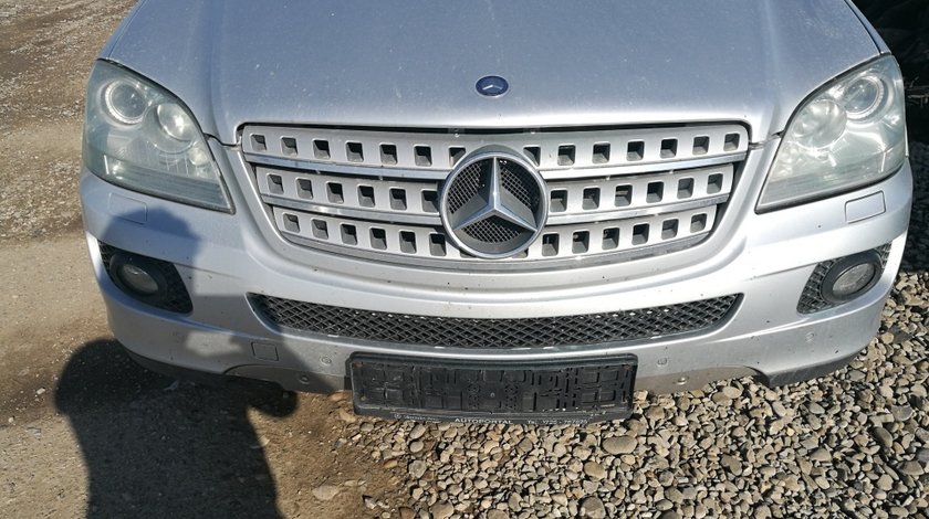 Grila Mercedes ML320 CDI W164