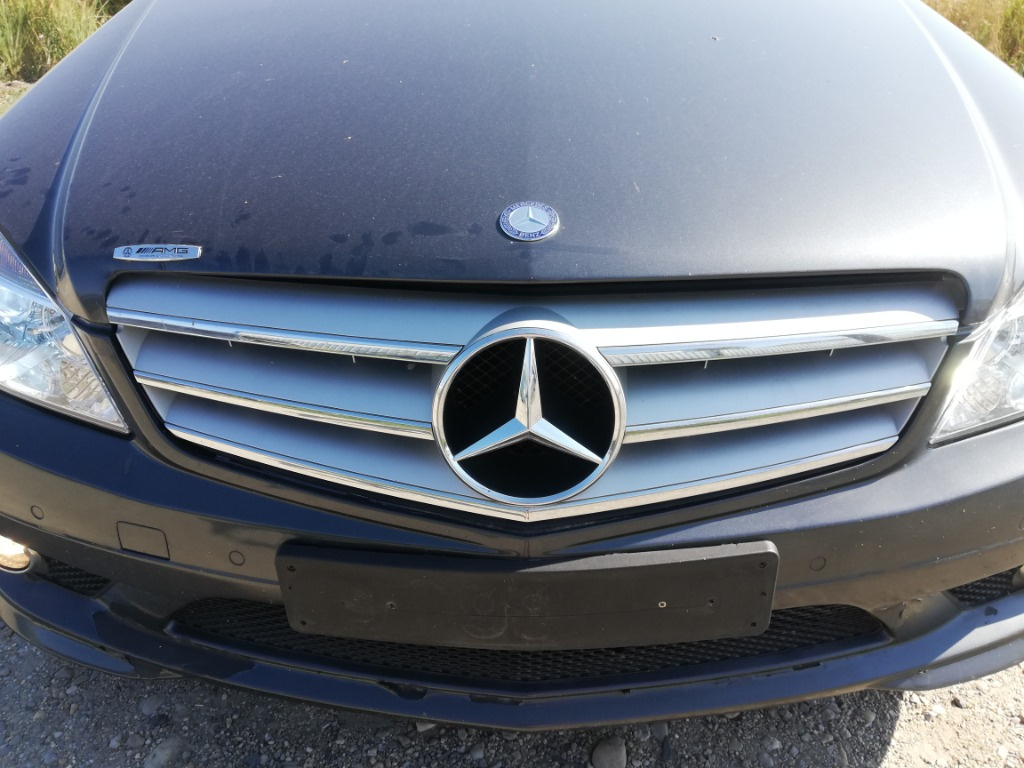 GRILA MERCEDES W204 C-CLASS 2010 AMG