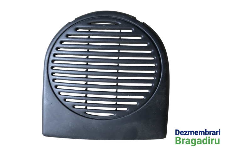 Grila / Ornament boxa dreapta fata Renault Clio 2 [facelift] [2001 - 2005] Hatchback 5-usi 1.5 dCi MT (82 hp) Cod motor: K9K-B7-02