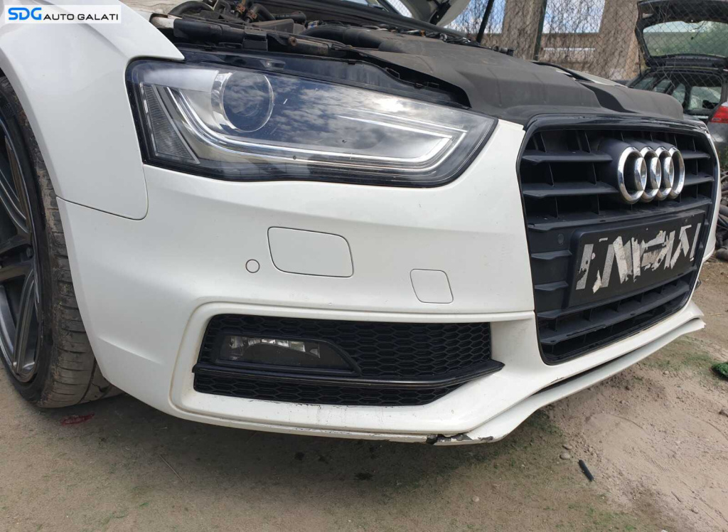 Grila Ornament de la Proiector Ceata Dreapta Audi A4 B8 B8.5 S line S-line Facelift 2012 - 2016 [C5438]