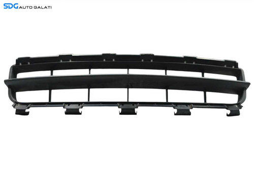Grila Ornament Plastic Central Inferior din Bara Spoiler Fata Renault Clio 2 1998 - 2005 Cod 8200445...