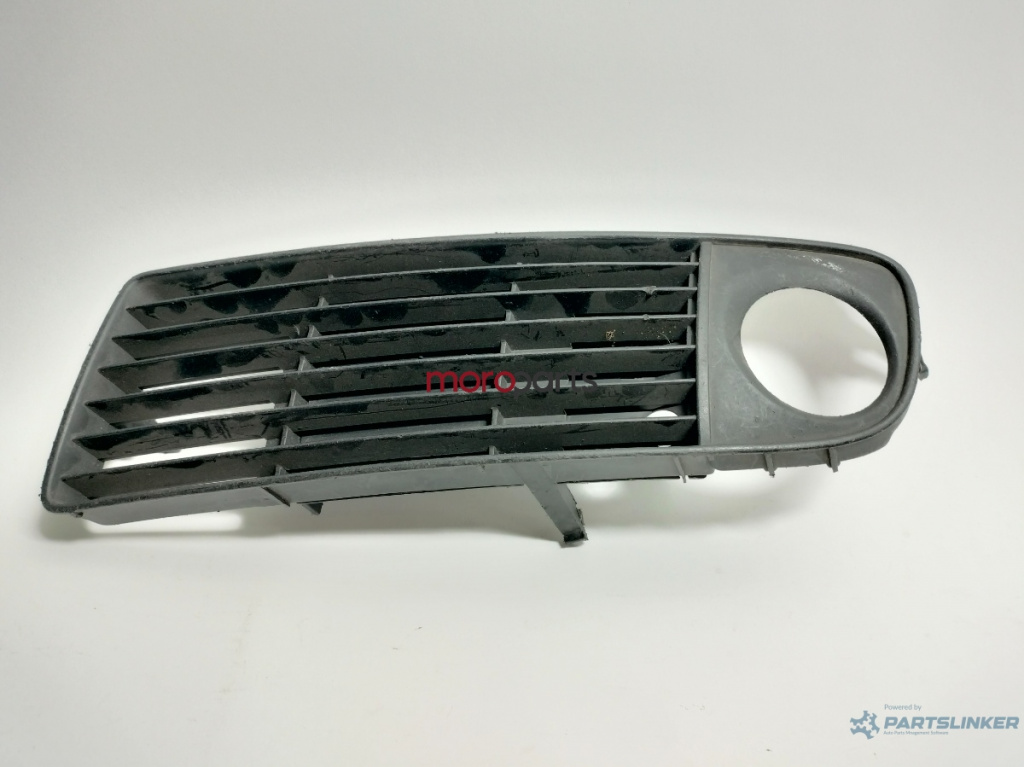 Grila ornament poiector Audi A6 4B (C5) 2002 2003 Sedan 2.5 TDI AKE OEM 4B0807681S