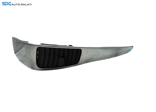 Grila Ornament Ventilatie Aerisire Aer Bord Kia Sorento 2002 - 2009 Cod 97430-3E000 [LR1349]