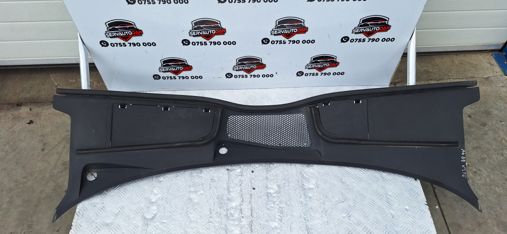 Grila parbriz Audi A4 (2015-2019) [8W2, B9] 2.0 Motorina 2016, 8W1819403