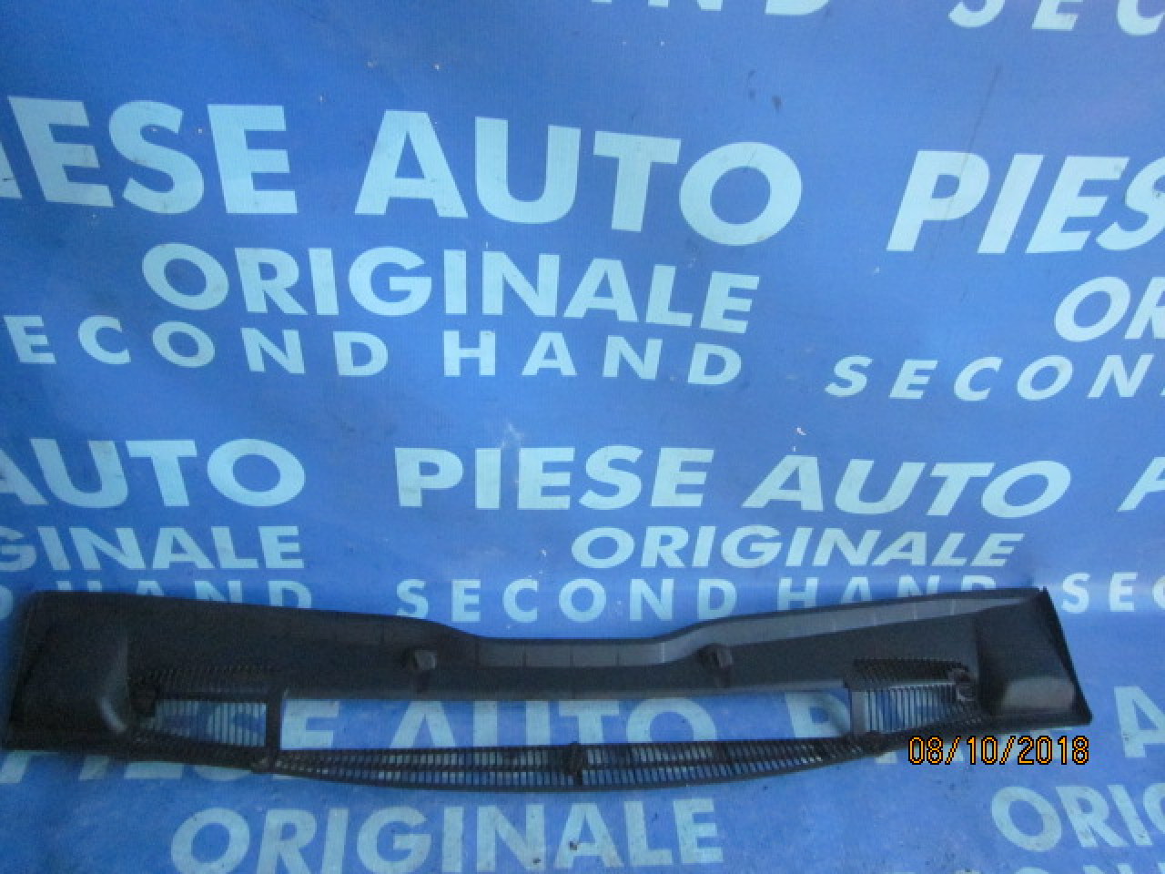 Grila parbriz BMW E53; 8409048