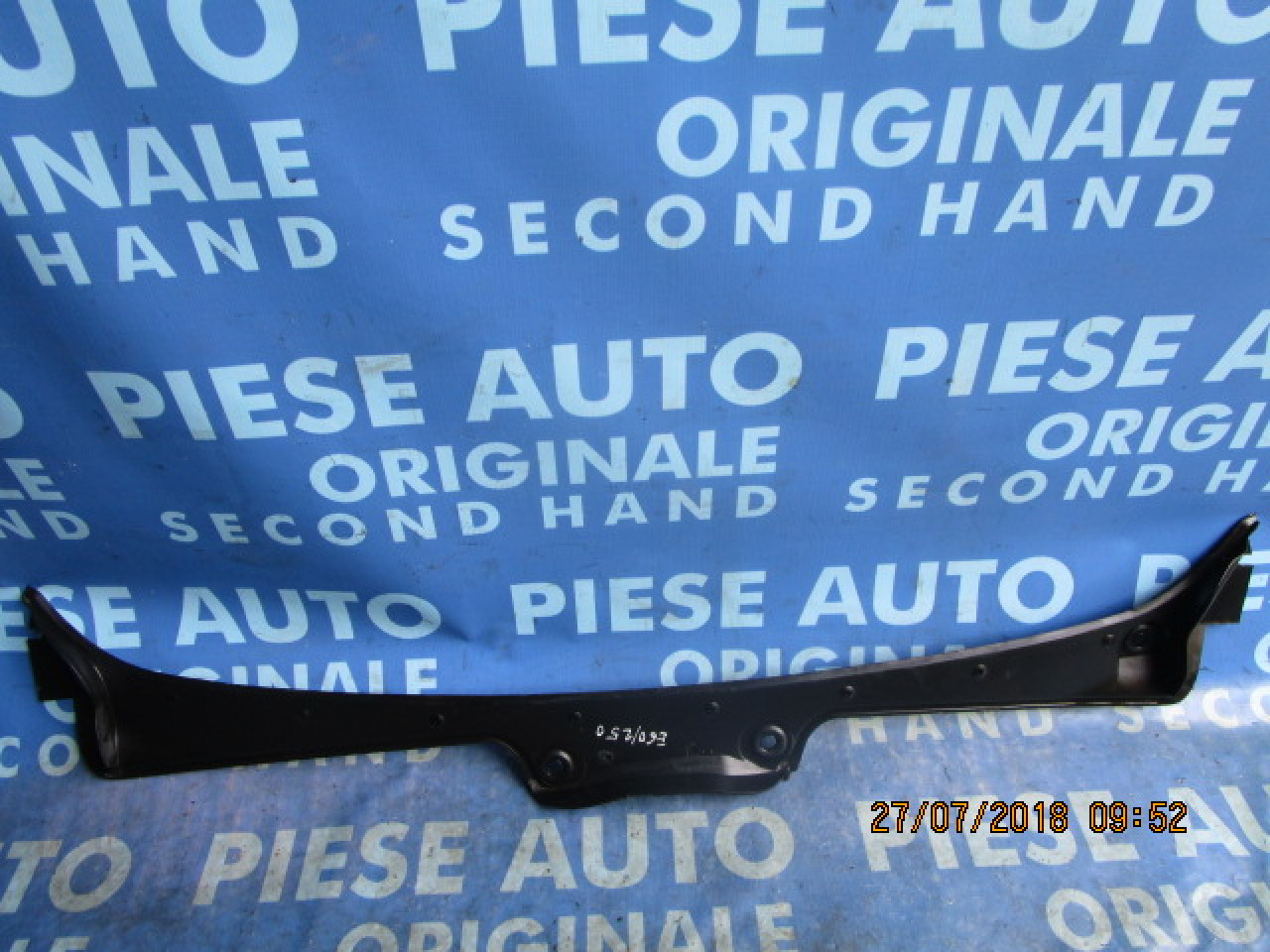 Grila parbriz BMW E60;7027083