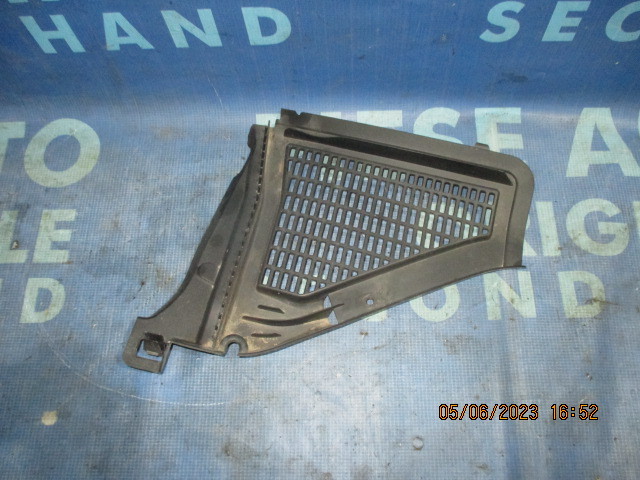 Grila parbriz BMW F25 X3 2011; 9184004 // 9184005 (doua urechi de prindere rupte)