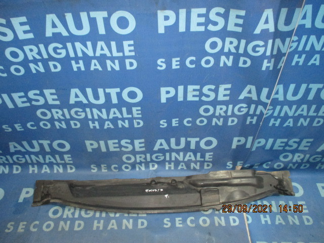Grila parbriz Ford Focus;  4M51A01628AF (suport)