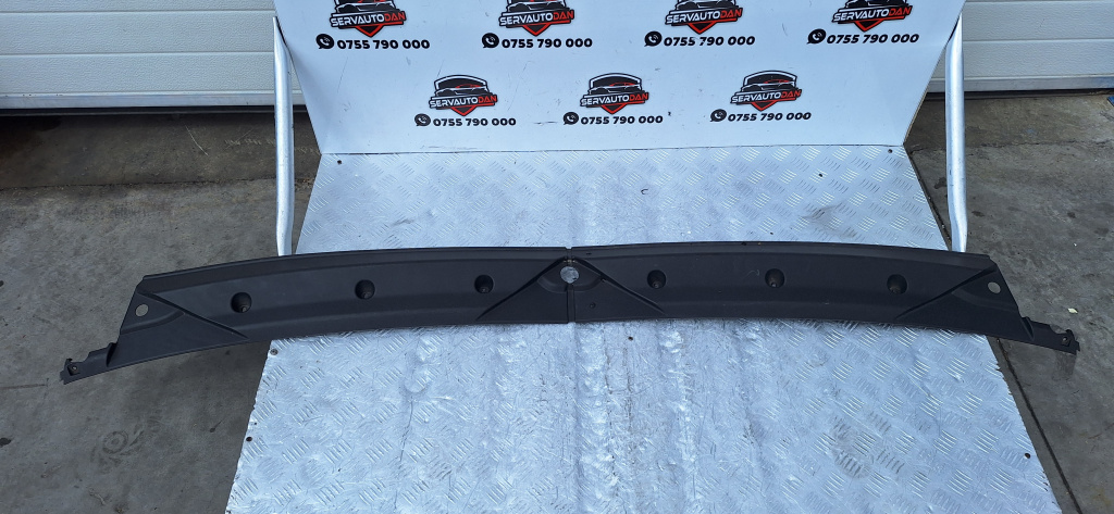 Grila parbriz Iveco Daily 6 3.0 Motorina 2019, 5801951120 / 5801951075