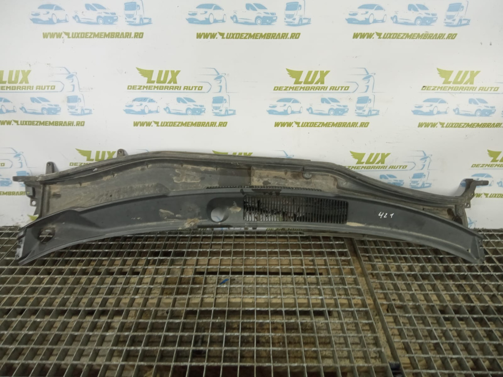Grila Parbriz Lexus IS XE20 [2005 - 2010] 2.2 d 2AD-FHV