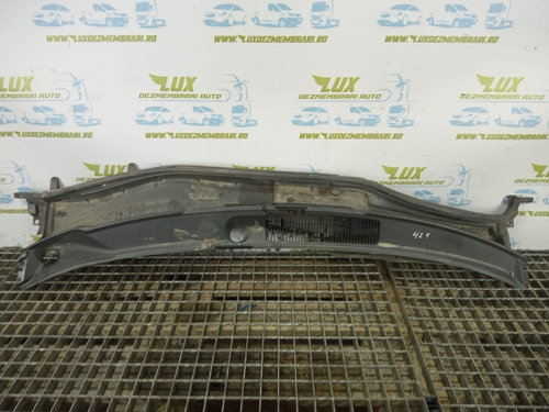 Grila Parbriz Lexus IS XE20 [2005 - 2010] 2.2 d 2AD-FHV