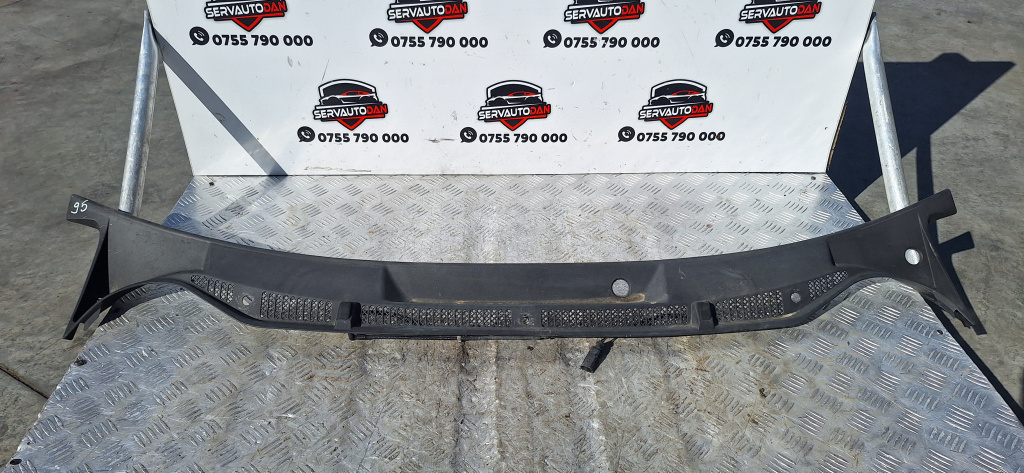 Grila parbriz Skoda Fabia 1 1.4 Benzina 2003, 6Y1819415A