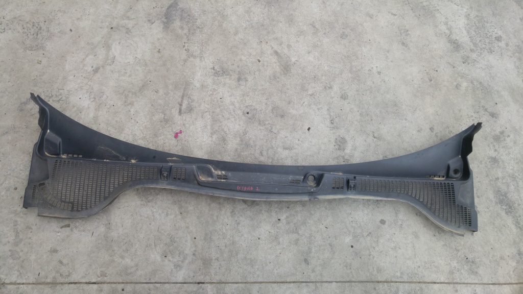 Grila parbriz stergatoare skoda octavia 2 berlina 2004-2013 1k1819415f