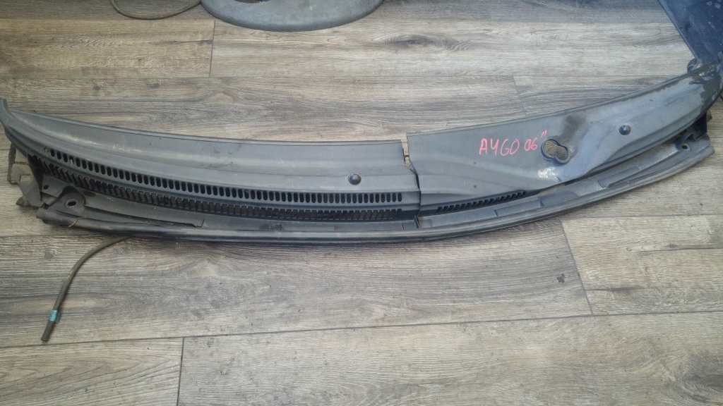 Grila parbriz stergatoare toyota aygo 1kr 2005-2012 1-07283 mp5722