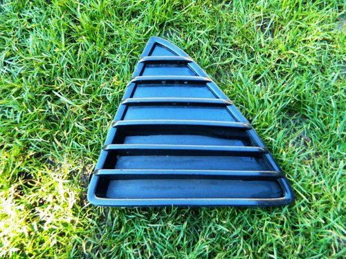 Grila partea stanga Ford Focus 3 cod BM51-17K947