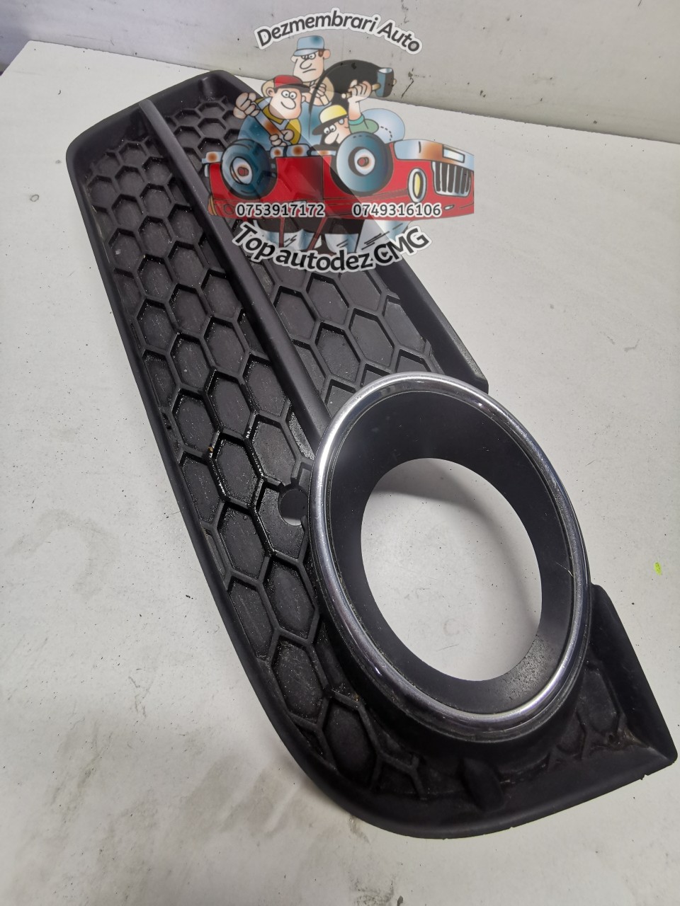 Grila proiector Audi A5 8T 8T0807681 stânga grila Bara fata