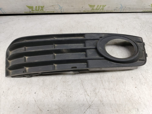 Grila proiector ceata 8k0807682a Audi A4 B8/8K [2007 - 2011]