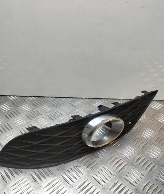 Grila proiector ceata bara fata a1698852722 Mercedes-Benz B-Class W245 [2005 - 2008]