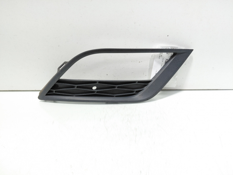 Grila proiector ceata dreapta, cod 6J0853666F, Seat Ibiza 5 (6J5) (id:706640)