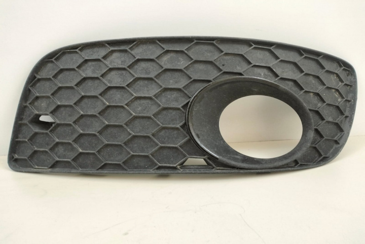 Grila proiector ceata stanga 1K0853665S Volkswagen VW Golf 5 [2003 - 2009]